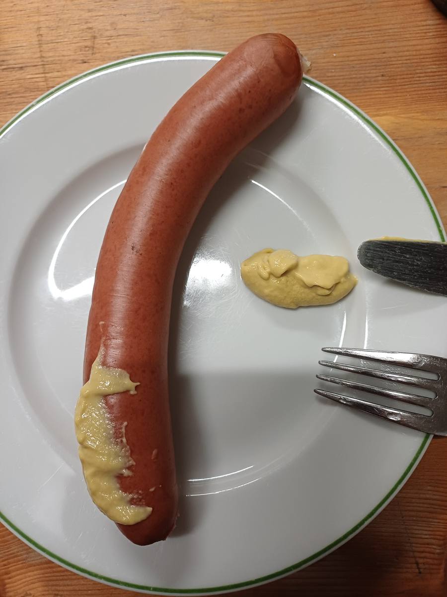 Wiener und Bockwurst aus eigener Herstellung